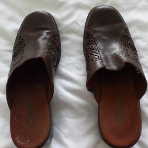 CLARK'S BROWN MULE/CLOGS SIZE 7